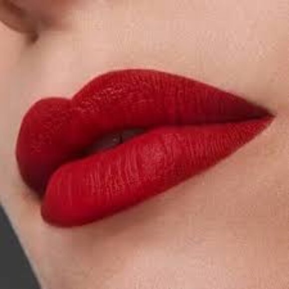 ESTEE LAUDER THRILL ME 699 Lipstick New Pure Color Matte red NWOB - Picture 1 of 7